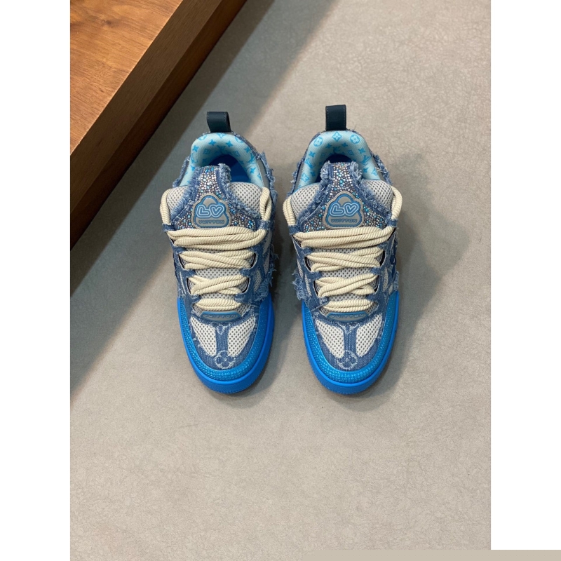 l**is V*t*n sneakers